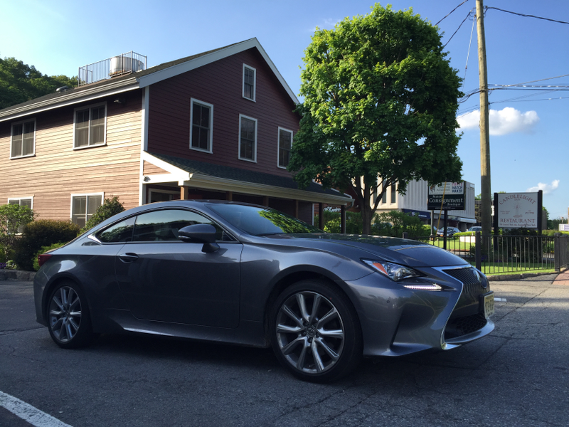 Illustration for article titled I Drove A Lexus RC 350 1,000 Miles Just To Find The Best Buffalo Wings Anywhere